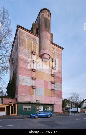 Hochbunker in der Carl-Duisberg-Straße in Leverkusen Stockfoto