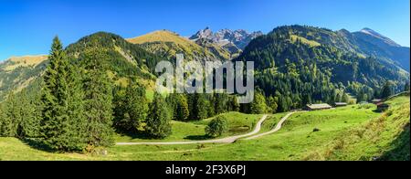 Fantastischer oktobertag in den südlichen Allgäuer alpen bei Oberstdorf Stockfoto