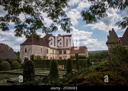 Schloss Saint Jean de Losse aus dem Garten in Dordogne, Frankreich Stockfoto