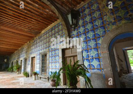 Talavera Fliese Außenveranda Wand der kolonialen Hacienda de Peopillos in Villa Hidalgo, San Luis Potosí Mexiko. Stockfoto