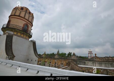 Turmansicht der kolonialen Hacienda de Peopillos in der Villa Hidalgo, San Luis Potosí Mexiko. Stockfoto