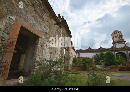 Malerische Landschaft mit Blick auf die koloniale Hacienda de Peopillos in der Villa Hidalgo, San Luis Potosí Mexiko. Stockfoto