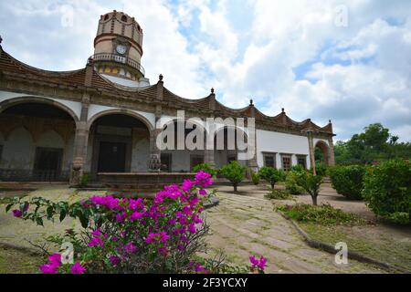 Malerische Landschaft mit Blick auf die koloniale Hacienda de Peopillos in der Villa Hidalgo, San Luis Potosí Mexiko. Stockfoto