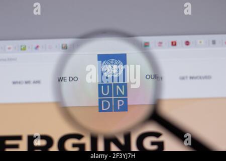 New York, USA - 18. März 2021: United Nations Development Program UNDP company Logo icon on on Website, illustrative Editorial Stockfoto