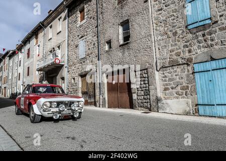 44 GEORGE Jean-Luc (FRA) GIRAUDET Denis (FRA), ALFA-ROMEO 2000 GTV 1974, , MONTE-CARLO, Aktion während der Rallye Monte Carlo Historique 2018 vom 1. Bis 7. februar in Monaco - Foto Alexandre Guillaumot / DPPI Stockfoto