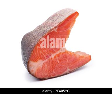 Geräuchertes Stück Lachs, roter Fisch isoliert auf weißem Hintergrund Stockfoto