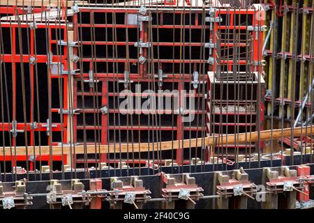 Schalung für Betonbau für runde oder gebogene Strukturen. Stockfoto