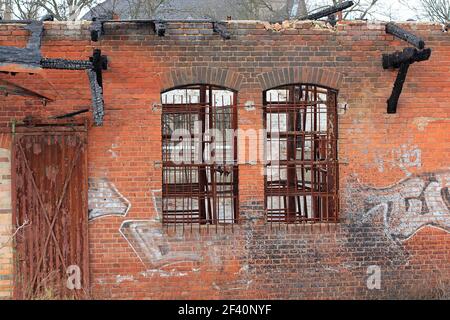 Ausgebrannte Gebäude auf dem ehemaligen Güterbahnhof in Berlin-Pankow Stockfoto