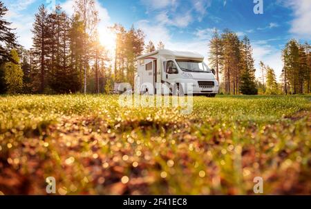 Familienurlaub reisen RV, Urlaub im Reisemobil, Caravan Auto Urlaub. Stockfoto
