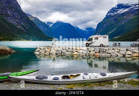 Familienurlaub reisen RV, Urlaub im Reisemobil, Caravan Auto Urlaub. Stockfoto