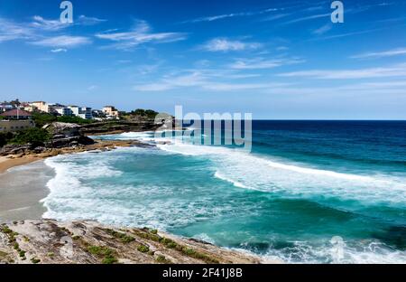 Steilküsten entlang leerer Strände an der Küste von Sidney Australia Stockfoto