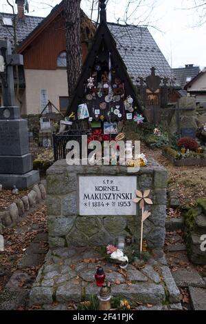 Polen, Zakopane - 13. November 2020: Der Verdienstfriedhof in Peksowy Brzyzek in Zakopane Stockfoto