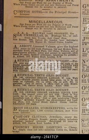 Verschiedene Artikel zum Verkauf, insbesondere Zähne, Kriegszeitschrift „The Daily Graphic“ (12. August 1914), Nachbildungen von Erinnerungsstücken aus der Zeit des Ersten Weltkriegs. Stockfoto