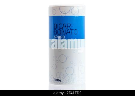 Spanische Behälter Backpulver - Natrium-Bicarbonat mit dem Text auf spanisch 'Bicarbonato Sodico' das bedeutet Bicarbonat von Soda Stockfoto