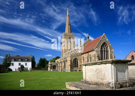 Sommeransicht über St. Wendredas Kirche, March Town, Cambridgeshire, England, Großbritannien Stockfoto