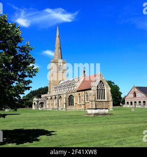 Sommeransicht über St. Wendredas Kirche, March Town, Cambridgeshire, England, Großbritannien Stockfoto