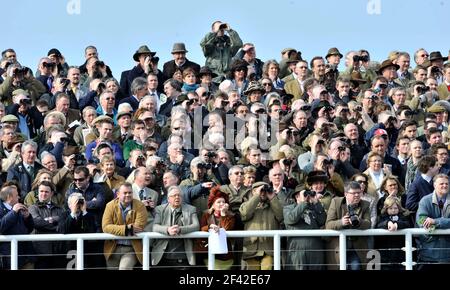 CHELTENHAM FESTIVAL 2011. 1st Tag 15/3/2011. BILD DAVID ASHDOWN Stockfoto