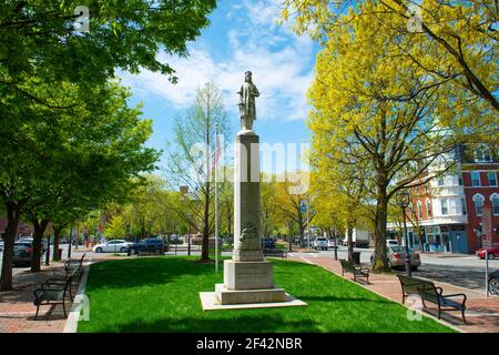 Christopher Columbus Statue im Winnisimmet Park am Broadway in Downtown Chelsea, Massachusetts, USA. Stockfoto