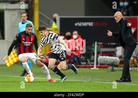 Mailand, Italien. März 2021, 18th. MAILAND, Italien - 18. MÄRZ: Theo Hernandez vom AC Mailand und Daniel James vom Manchester United FC während des UEFA Europa League Spiels zwischen AC Mailand und Manchester United FC im Stadio San Siro am 18. März 2021 in Mailand, Italien (Foto: Ciro Santangelo/Orange Pictures) Kredit: Orange Pics BV/Alamy Live News Stockfoto