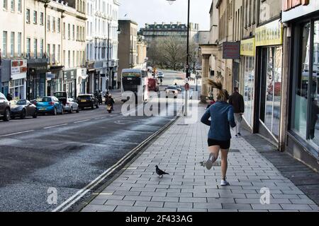 Läufer auf der Straße in Bristol UK. Stockfoto