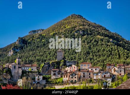 Allgemeine Ansicht des Dorfes Peyreleau, in der Nähe der Flüsse Jonte und Tarn Zusammenfluss, Gemeinde im Departement Aveyron, Region Okzitanien, Frankreich Stockfoto