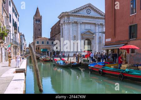 Geographie / Reisen, Italien, Venetien, Venedig, Sestiere Dorsoduro, Fondamenta Gherardini, Campo San Barna, Additional-Rights-Clearance-Info-Not-Available Stockfoto