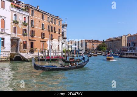 Geographie / Reisen, Italien, Venetien, Venedig, Canal Grande, Ponte dell'Accademia, Gondoliere, zusätzliche-Rights-Clearance-Info-not-available Stockfoto