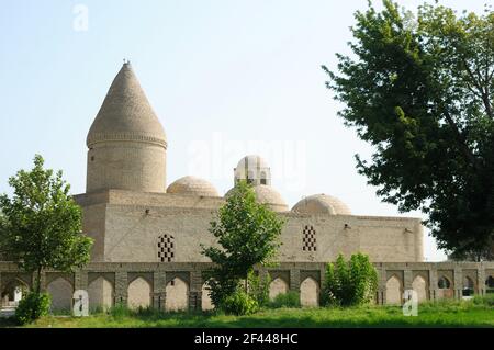 Das Grab des Propheten Eyup befindet sich im alten Stadtzentrum von Buchara. Das Grab wurde im 12th. Jahrhundert während der Karakhaniden Periode gebaut. Stockfoto