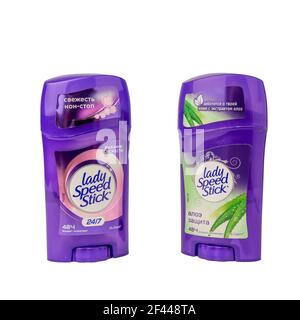 Krasnodar, Russland - 9. März 2021: Zwei Frauen Deodorant-Stick Lady Speed Stick mit Aloe-Extrakt und Frische non-stop isoliert auf einem weißen Backgroun Stockfoto