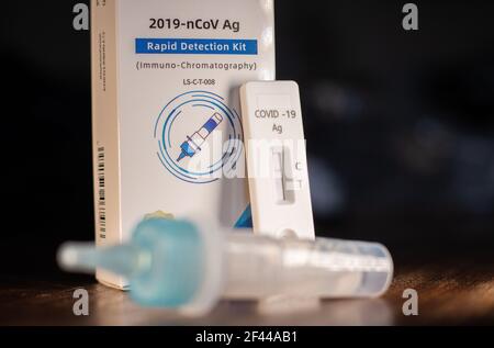 Schnelltest SARS CoV-2 (covid) - AG sptutum, negatives Ergebnis, Longsee, in Prag, Tschechische Republik, März 18, 2021. (CTK Photo/Martin Macak Gregor) Stockfoto