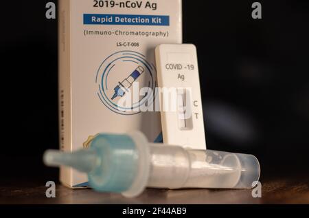 Schnelltest SARS CoV-2 (covid) - AG sptutum, negatives Ergebnis, Longsee, in Prag, Tschechische Republik, März 18, 2021. (CTK Photo/Martin Macak Gregor) Stockfoto