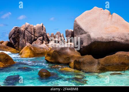 Geographie / Reisen, Seychellen, La Digue, Anse Maron, Strand mit Granitfelsen, Additional-Rights-Clearance-Info-not-available Stockfoto