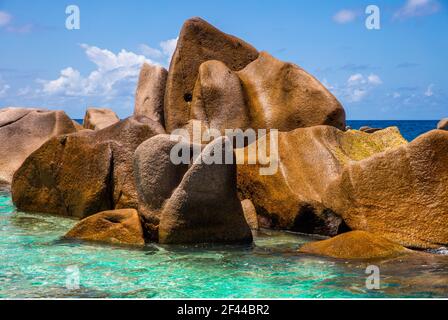 Geographie / Reisen, Seychellen, La Digue, Anse Maron, Strand mit Granitfelsen, Additional-Rights-Clearance-Info-not-available Stockfoto