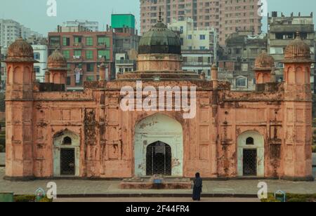 Lalbagh Fort ist eine unvollständige 17th-Jahrhundert Mughal Fort-Komplex. Tourist auf Lalbagh Fort Dhaka. Stockfoto