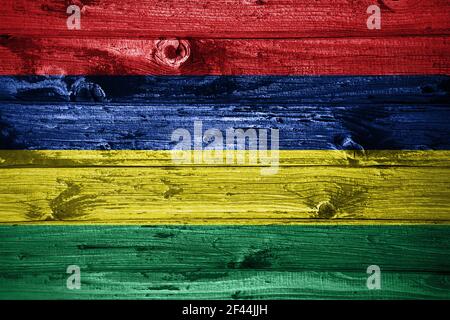 Mauritius Flagge auf Holzplanken Hintergrund Holz Flagge Stockfoto