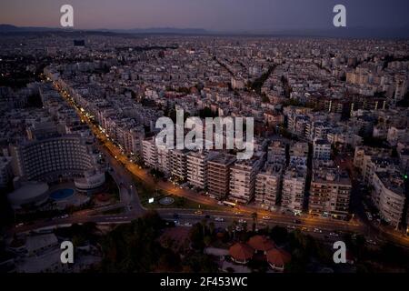 Schöne Stadtlandschaft bei Sonnenuntergang. Türkei, Europa. Stockfoto