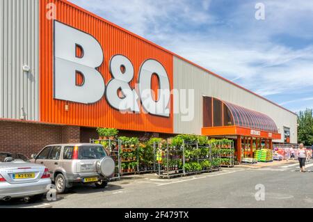 Ein großes B&Q-Baumarkt und Gartencenter. Stockfoto