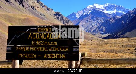 ARGENTINIEN der Aconcagua Provincial Park befindet sich in der Provinz Mendoza in Argentinien. Die Anden ziehen alle Arten von Nervenkitzel Suchenden Stockfoto