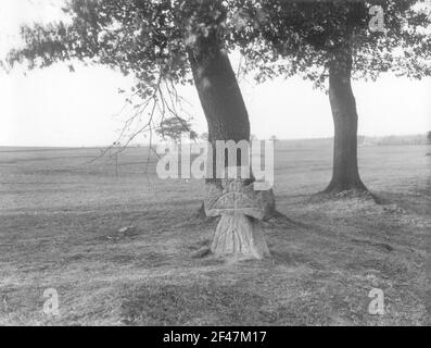 Steinkreuz mit bewaffneter Armbrust Stockfoto