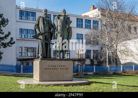 Prag, Tschechische Republik - 6. März 2021: Statuen von Tycho Brahe und Johannes Kepler Stockfoto