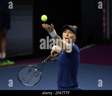 Vera Zvonareva aus Russland spielt gegen Anastasia Gasanova aus Russland während des St.Petersburg Ladies Trophy 2021 Tennisturniers in der Sibur Arena. Endergebnis: (Vera Zvonareva 2-0 Anastasia Gasanova) Stockfoto