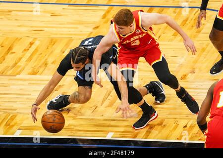 Orlando, Florida, USA, 3. März 2021, Orlando Magic Spieler Michael Carter-Williams verliert die Kontrolle über den Ball während des Spiels gegen die Atlanta Hawks im Amway Center (Foto: Marty Jean-Louis) Stockfoto