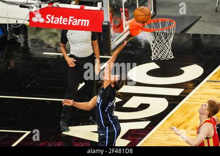 Orlando, Florida, USA, 3. März 2021, Orlando Magic Spieler Michael Carter-Williams #7 macht einen Korb gegen die Atlanta Hawks im Amway Center (Foto: Marty Jean-Louis) Stockfoto