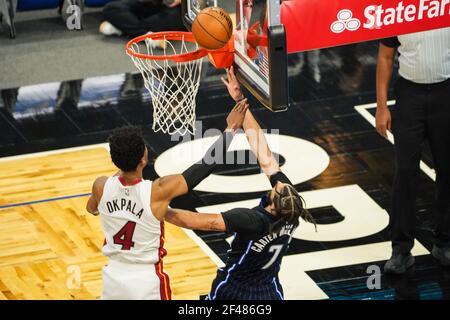 Orlando, Florida, USA, 14. März 2021, Orlando Magic-Spieler Michael Carter-Williams #7 macht ein Layup gegen die Miami Heat im Amway Center (Foto: Marty Jean-Louis) Stockfoto