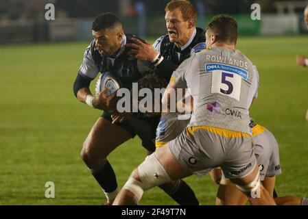 Newcastle, Großbritannien. März 2021, 14th. NEWCASTLE UPON TYNE, ENGLAND. MÄRZ 19th Luther Burrell von Newcastle Falcons fährt für die Linie während der Gallagher Premiership Spiel zwischen Newcastle Falcons und Wespen im Kingston Park, Newcastle am Freitag 19th März 2021. (Kredit: Chris Lishman, MI News) Kredit: MI Nachrichten & Sport /Alamy Live Nachrichten Stockfoto