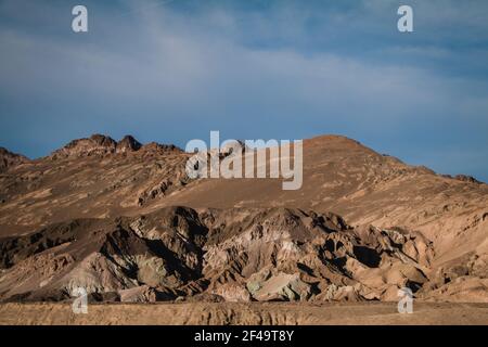 Eine Landschaftsaufnahme der Künstlerpalette im Death Valley Stockfoto