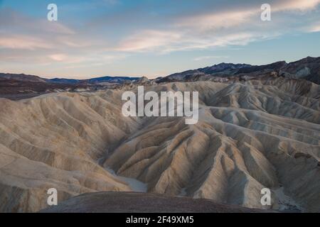 Zabriskie Point bei Sonnenuntergang, im Death Valley Stockfoto