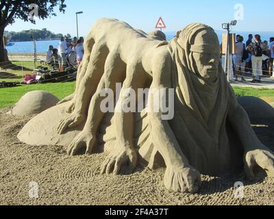 14. Sandskulpturen-Festival, Rorschach, 2012. Künstler: Inese Valtere-Uelande, Mockus Danatas. Thema: Pugpjucio (Schildkröte) Stockfoto