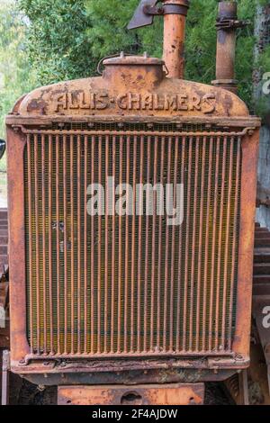 Ein orangefarbener Allis-Chalmer Traktor Stockfoto