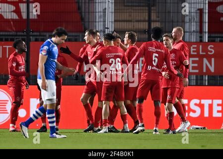 ALMERE, NIEDERLANDE - 19. MÄRZ: Spieler des FC Almere City feiern nach dem zweiten Tor bei der Matchwette von Keuken Kampioen Divisie Stockfoto